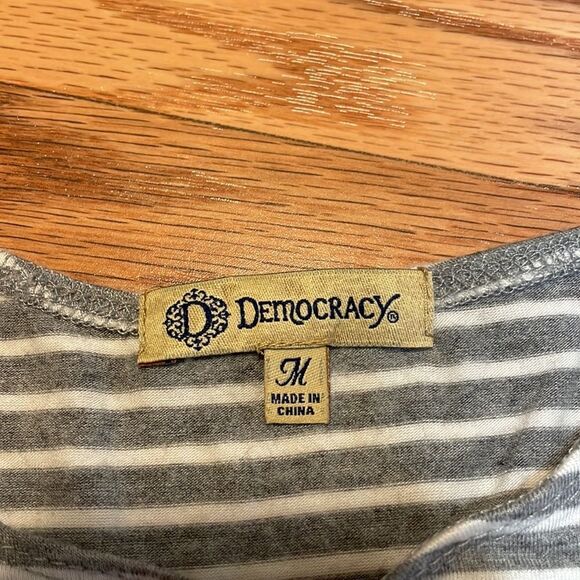 Democracy Cold Shoulder Top, 3/4 sleeves, soft, grey white stripes, medium - Picture 6 of 7